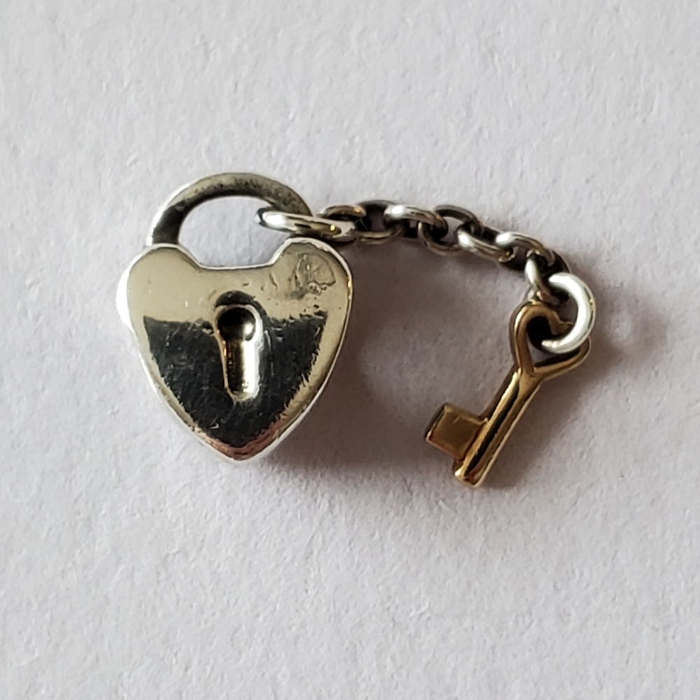 Pandora 'key to my heart' charm